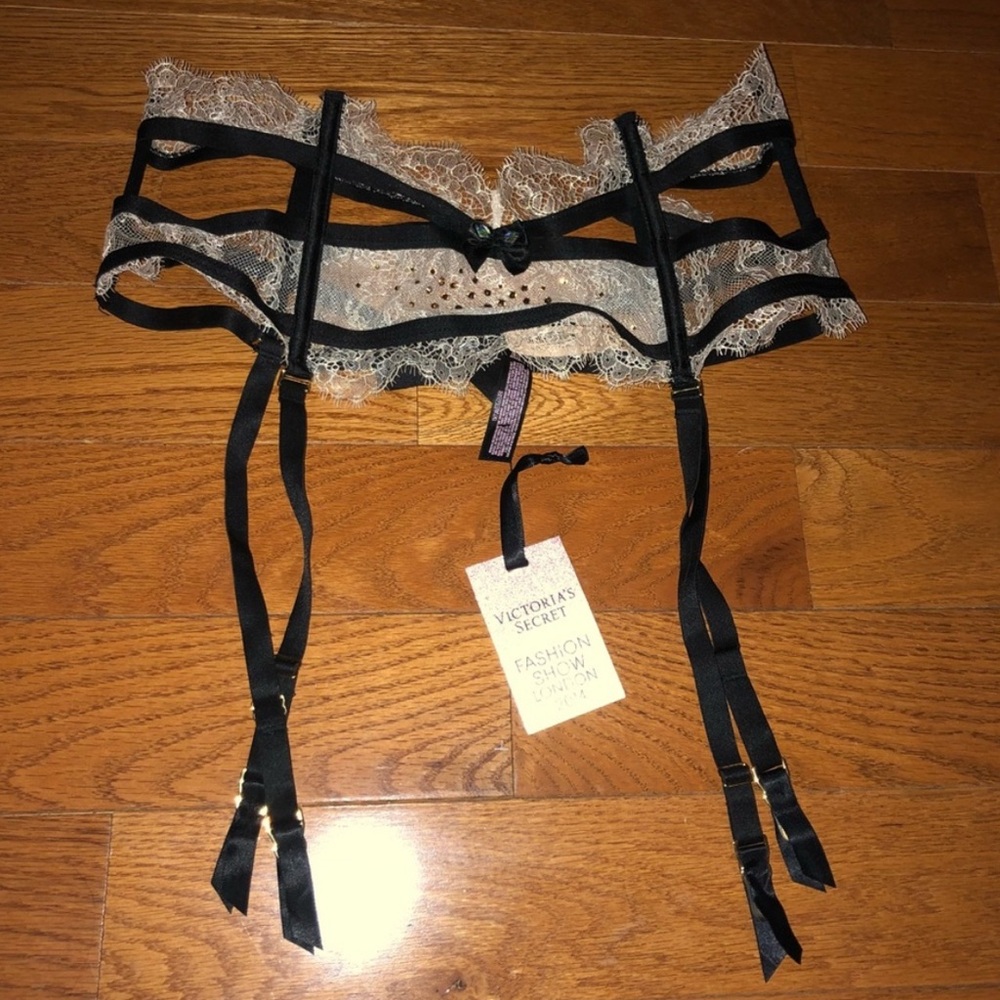 Special listing. lVictoria's Secret Black Garter with Choice of One thong